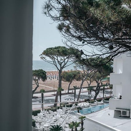Hotel Luna Centrale Линяно Сабиадоро Екстериор снимка